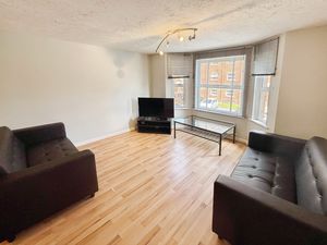 Lounge- click for photo gallery